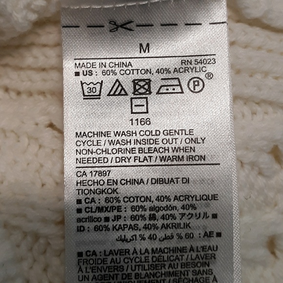 OLD NAVY  "IN A FLURRY"  CREAM SWEATER, M - Picture 6 of 7